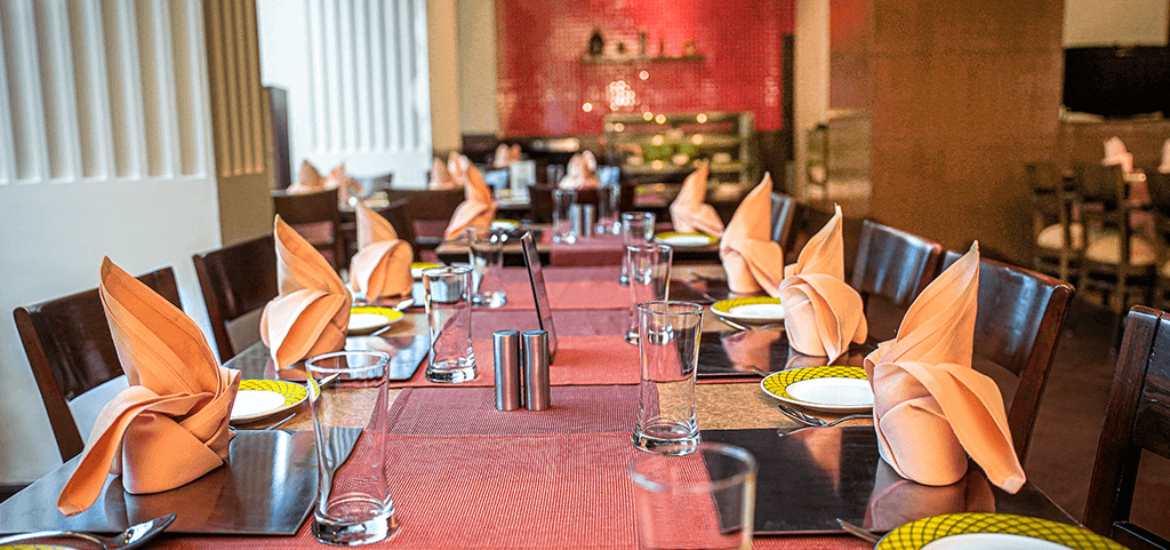 Best dining restaurant hotel delhi for lunch